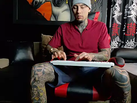 Molotov Explosive online show from 8, 11, 2025