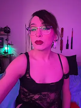 MiniMonroe online show from 15, 11, 2025