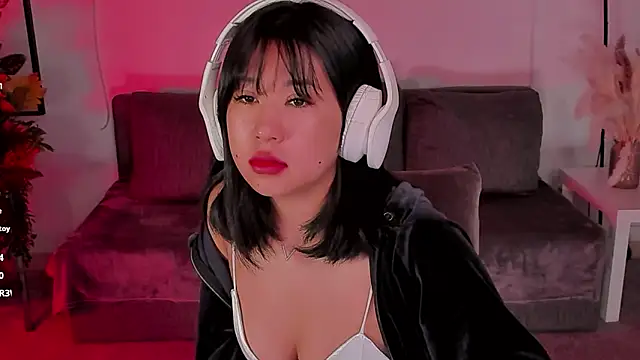 Erika Kim online show from 4, 2, 2026