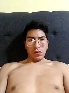 Snapshot of Rizz_Latino chatting on 12, 11, 2025 Rizz Latino online show from 12, 11, 2025