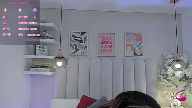 Isabella  gonzalez  online show from 25, 10, 2025