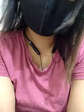 Snapshot of Tanha18 chatting on 24, 10, 2025 Tanha18 online show from 24, 10, 2025