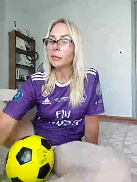 Snapshot of ElenabonyX chatting on 20, 6, 2026 ElenabonyX online show from 20, 6, 2026