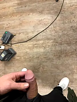 Snapshot of AlexGogo23 chatting on 20, 11, 2025 AlexGogo23 online show from 20, 11, 2025