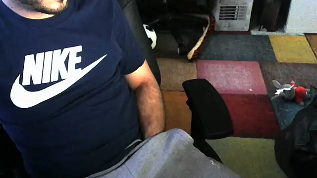 Snapshot of AlexGogo23 chatting on 21, 11, 2025 AlexGogo23 online show from 21, 11, 2025