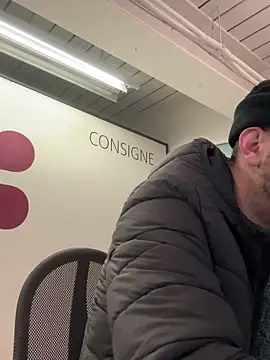 Snapshot of AlexGogo23 chatting on 8, 1, 2026 AlexGogo23 online show from 8, 1, 2026