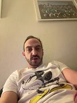 Snapshot of AlexGogo23 chatting on 19, 2, 2026 AlexGogo23 online show from 19, 2, 2026