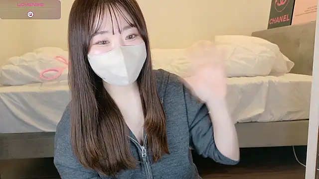 Snapshot of yura_ra_ra chatting on 5, 5, 2026 yura ra ra online show from 5, 5, 2026