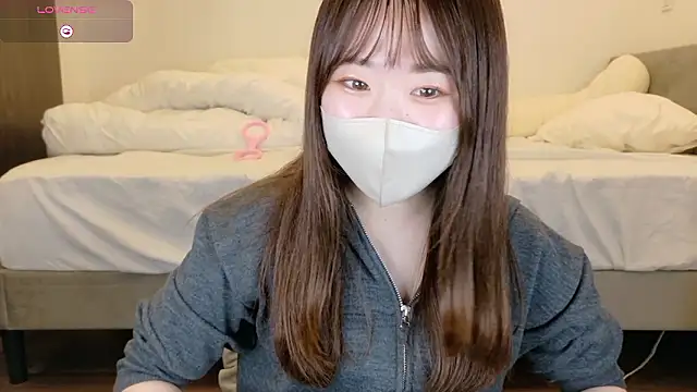 Snapshot of yura_ra_ra chatting on 12, 5, 2026 yura ra ra online show from 12, 5, 2026