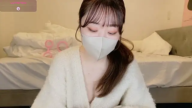Snapshot of yura_ra_ra chatting on 13, 5, 2026 yura ra ra online show from 13, 5, 2026
