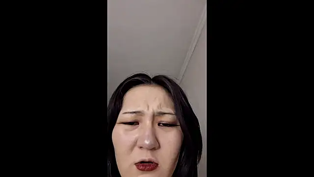 Snapshot of Lyndasilk chatting on 19, 5, 2026 Lyndasilk online show from 19, 5, 2026