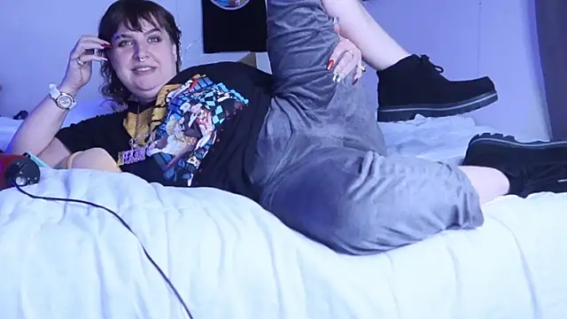 BellaBlueBBW online show from 10, 2, 2025