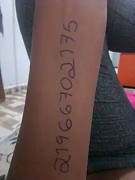 Camilanifeta online show from 3, 2, 2026