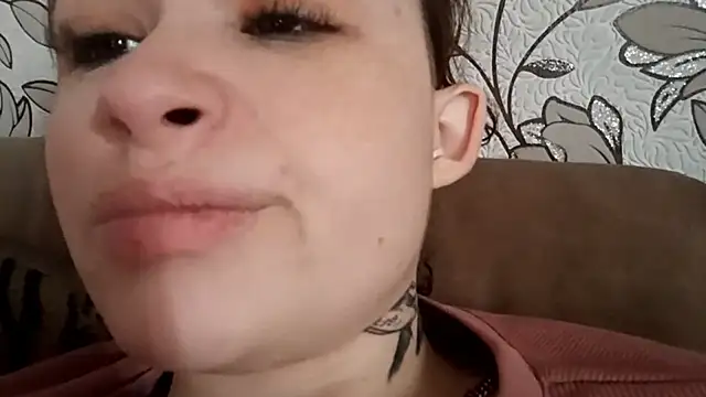 FrostNymph online show from 19, 10, 2025