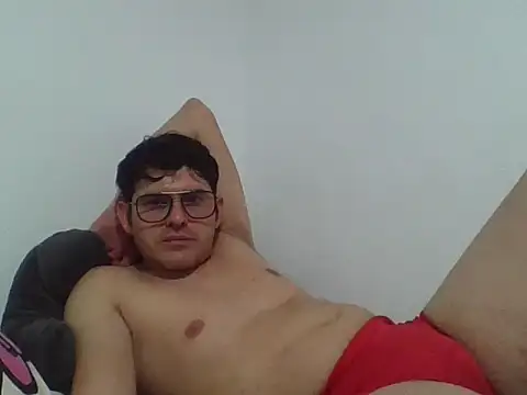 Snapshot of Dariusbi chatting on 9, 11, 2025 Dariusbi online show from 9, 11, 2025