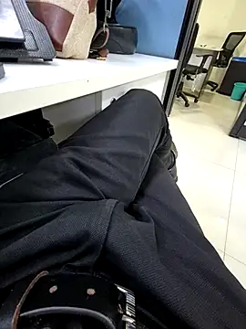 Snapshot of crawlerdrill chatting on 3, 11, 2025 crawlerdrill online show from 3, 11, 2025