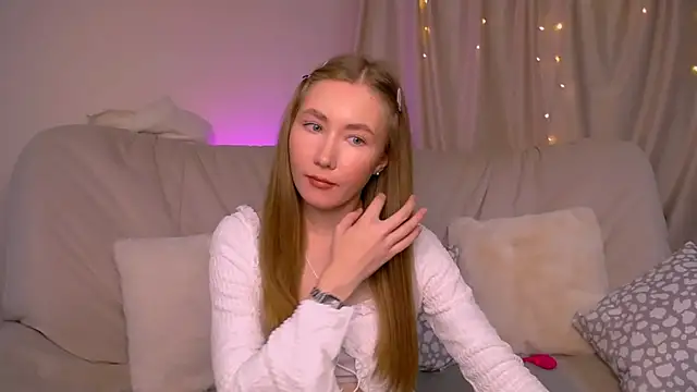 EllyColins online show from 13, 11, 2025