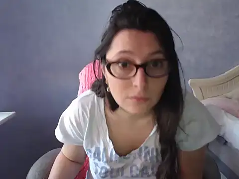 Snapshot of LuckyLisa23 chatting on 4, 5, 2026 LuckyLisa23 online show from 4, 5, 2026