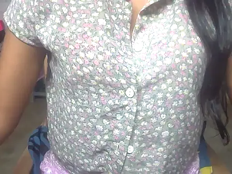 Snapshot of shalu_02 chatting on 14, 10, 2025 shalu 02 online show from 14, 10, 2025