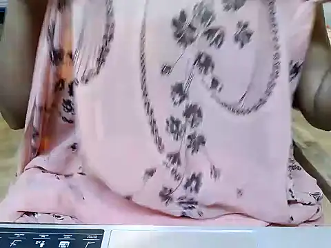 Snapshot of shalu_02 chatting on 1, 11, 2025 shalu 02 online show from 1, 11, 2025