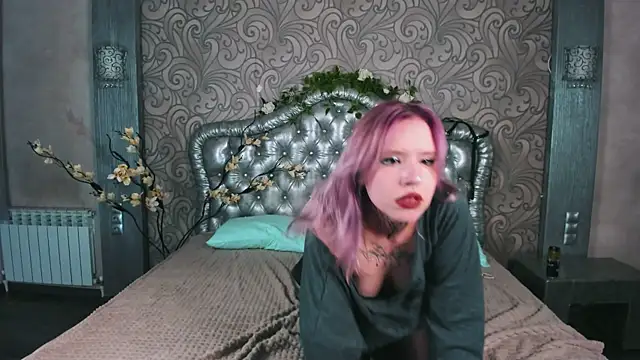 Snapshot of FaeRozellin chatting on 13, 10, 2025 FaeRozellin online show from 13, 10, 2025