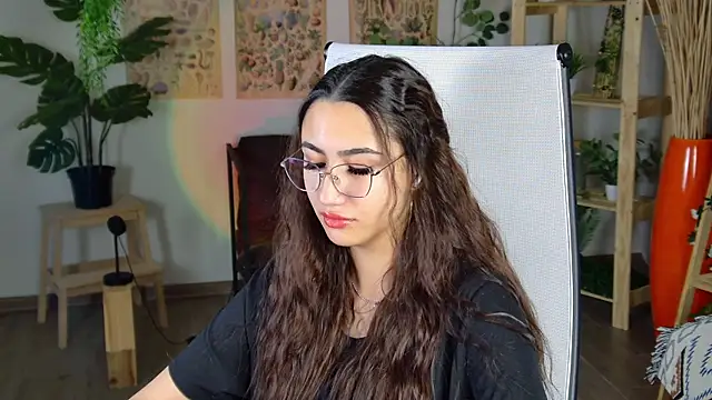 RebeckaThornton online show from 28, 11, 2025