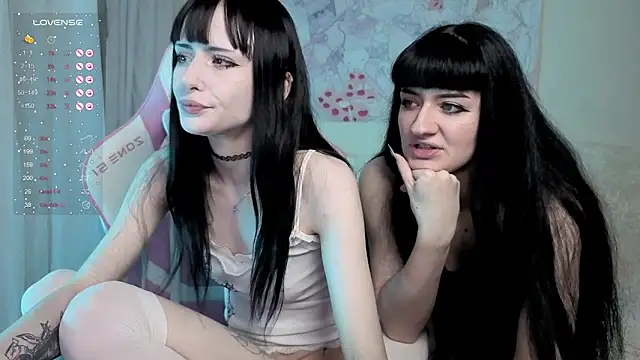 Snapshot of MiranaLieberttt chatting on 5, 1, 2026 MiranaLieberttt online show from 5, 1, 2026