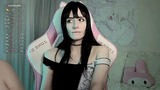Snapshot of MiranaLieberttt chatting on 15, 4, 2026 MiranaLieberttt online show from 15, 4, 2026