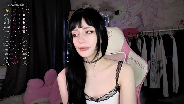 Snapshot of MiranaLieberttt chatting on 17, 5, 2026 MiranaLieberttt online show from 17, 5, 2026