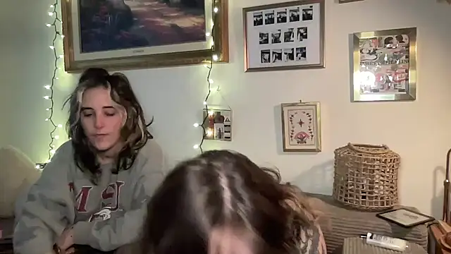 lill daddysgirl online show from 16, 12, 2025