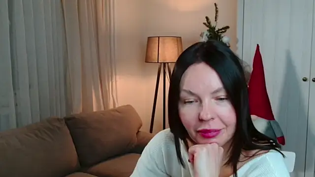 LittleNicolee online show from 20, 12, 2025