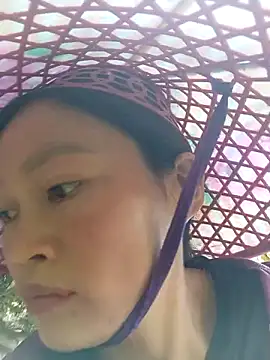 Snapshot of siusiu-00 chatting on 15, 10, 2025 siusiu-00 online show from 15, 10, 2025