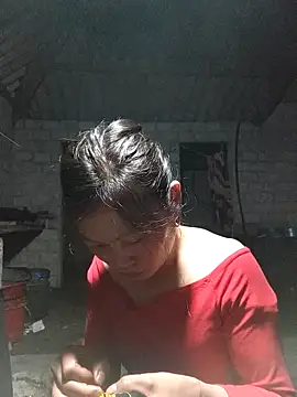 Snapshot of siusiu-00 chatting on 15, 10, 2025 siusiu-00 online show from 15, 10, 2025