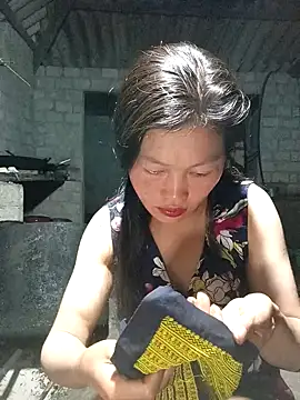 Snapshot of siusiu-00 chatting on 19, 10, 2025 siusiu-00 online show from 19, 10, 2025