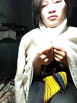 Snapshot of siusiu-00 chatting on 26, 10, 2025 siusiu-00 online show from 26, 10, 2025