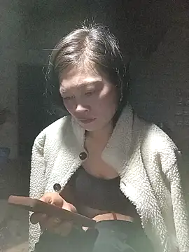 Snapshot of siusiu-00 chatting on 28, 10, 2025 siusiu-00 online show from 28, 10, 2025