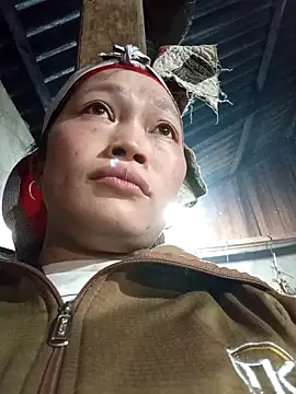 Snapshot of siusiu-00 chatting on 5, 11, 2025 siusiu-00 online show from 5, 11, 2025