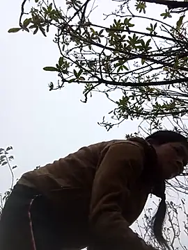 Snapshot of siusiu-00 chatting on 13, 11, 2025 siusiu-00 online show from 13, 11, 2025