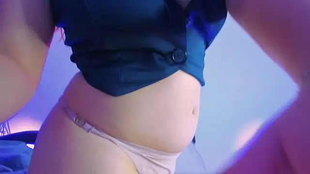 Snapshot of merida_06 chatting on 8, 11, 2025 merida 06 online show from 8, 11, 2025