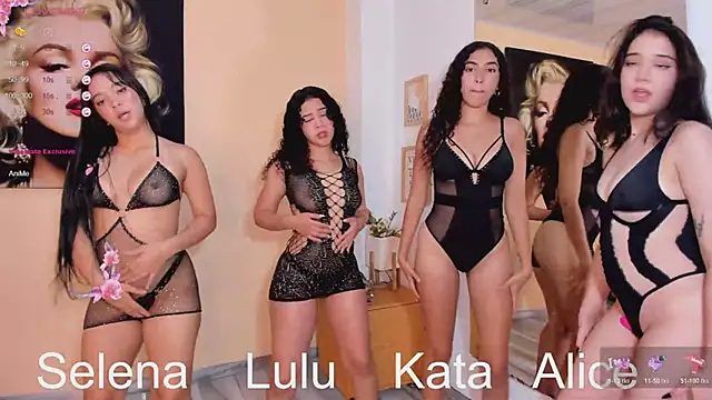 Snapshot of SSWEETSIINNN chatting on 6, 2, 2026 SSWEETSIINNN online show from 6, 2, 2026