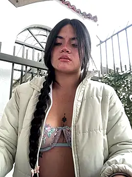 PamelaJonsom  online show from 13, 1, 2026