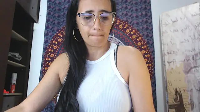 Lucyy Naugthy online show from 14, 2, 2026