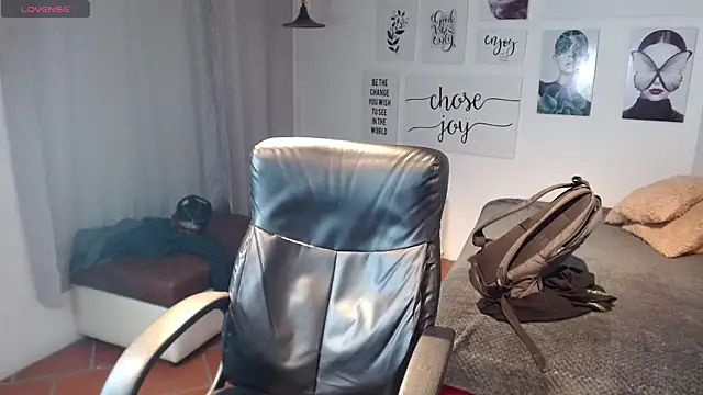 AmethystShadow17 online show from 26, 11, 2025