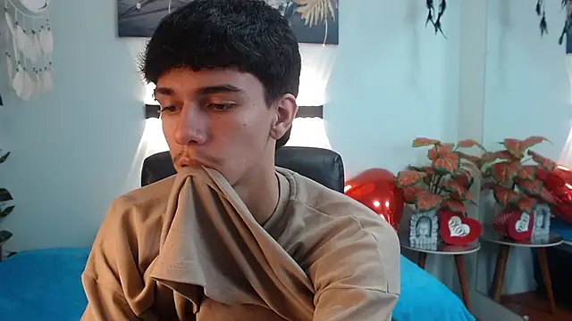 AmethystShadow17 online show from 9, 4, 2026