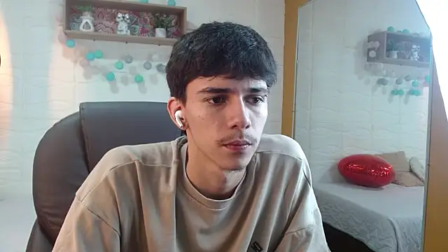 AmethystShadow17 online show from 12, 4, 2026