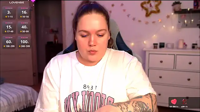 SummerTina online show from 10, 1, 2025