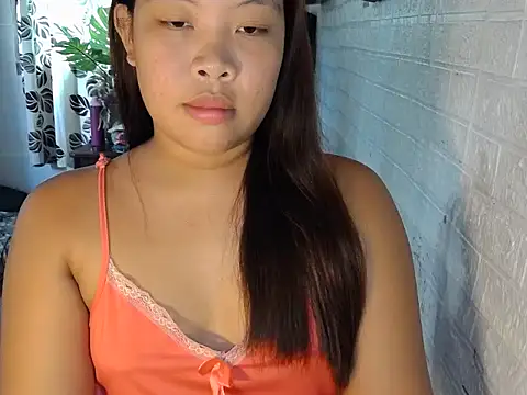 Snapshot of prettyoliviax chatting on 17, 10, 2025 prettyoliviax online show from 17, 10, 2025