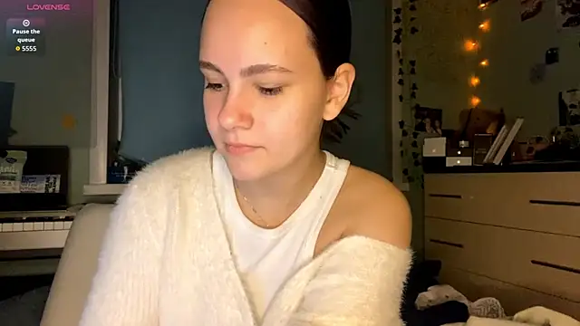 ShinixxxLovers online show from 16, 10, 2025