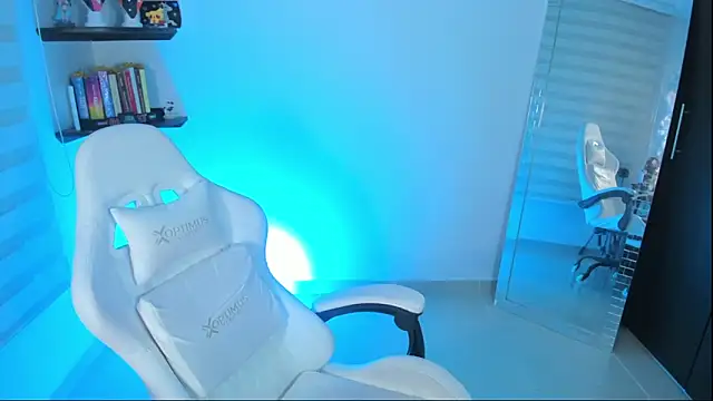 Snapshot of kittyrush_ chatting on 18, 11, 2025 kittyrush online show from 18, 11, 2025