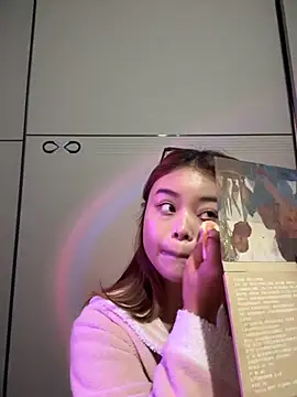 Snapshot of noe-00 chatting on 30, 10, 2025 noe-00 online show from 30, 10, 2025